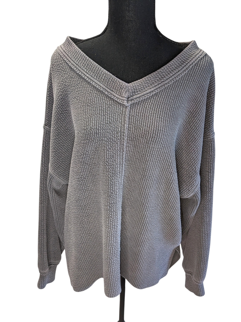 Aerie Gray V-Neck Waffle Knit Oversized Sweater Size M